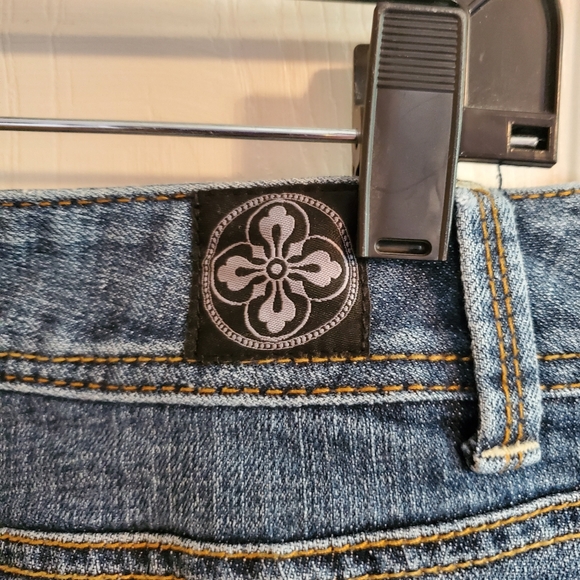 Lane Bryant Distressed Medium Wash Straight Leg Blue Jeans Size 1… - Picture 9 of 9